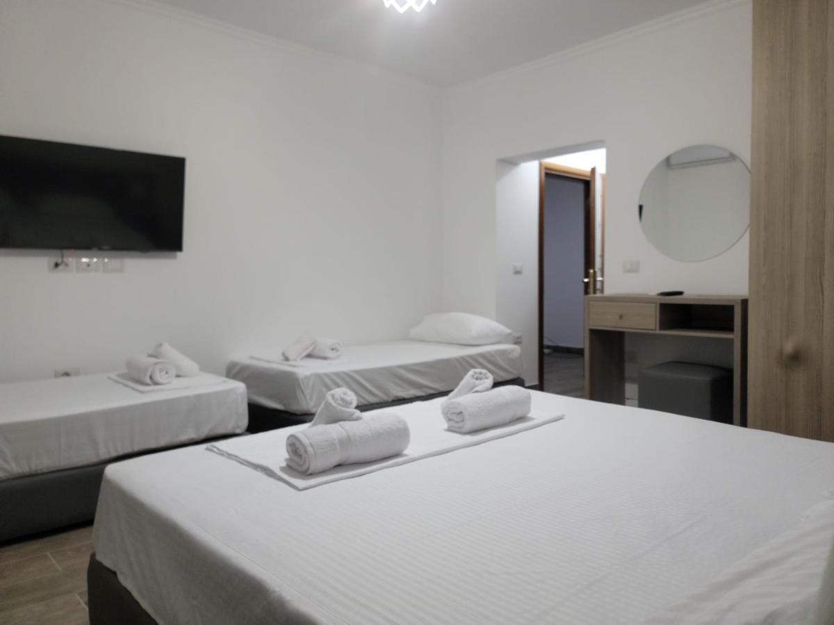 G&K Garden Hotel Берат Екстер'єр фото