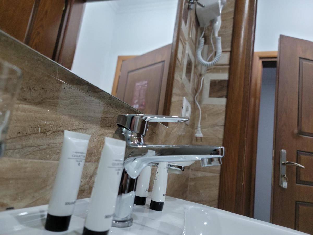 G&K Garden Hotel Берат Екстер'єр фото